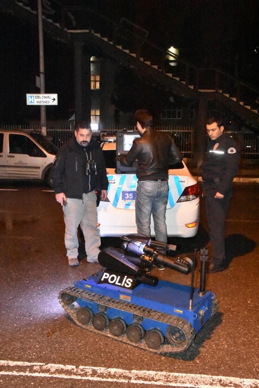 İzmir’de ‘şüpheli tüp’ paniği