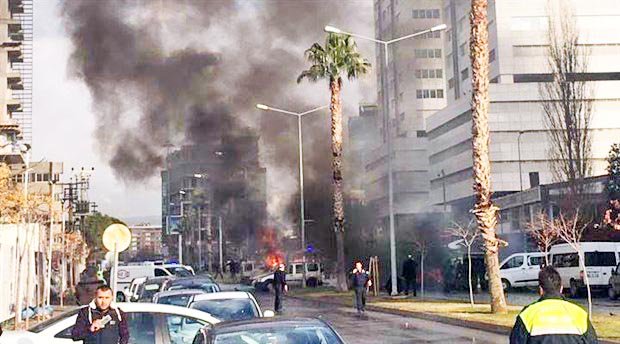 İzmir Adliyesi'nde patlama