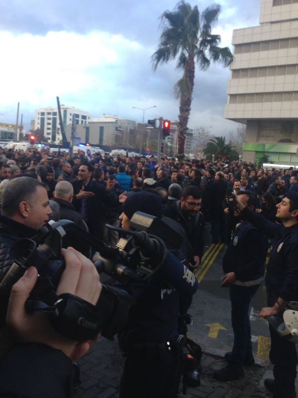 İzmir Adliyesi'nde patlama