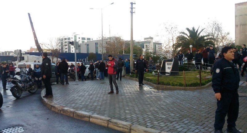 İzmir Adliyesi'nde patlama