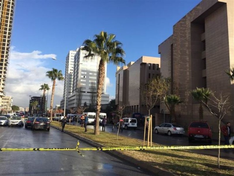 İzmir Adliyesi'nde patlama