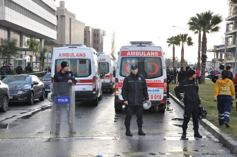 İzmir Adliyesi'nde patlama
