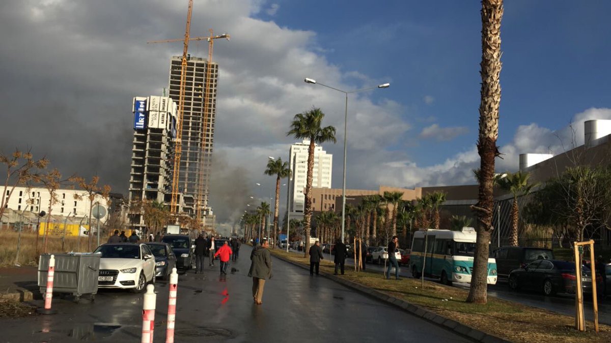 İzmir Adliyesi'nde patlama