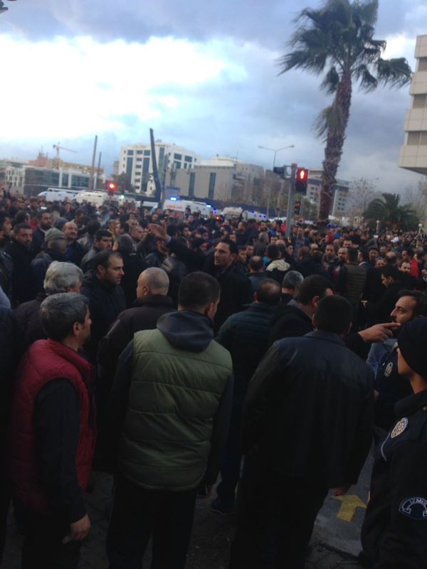 İzmir Adliyesi'nde patlama