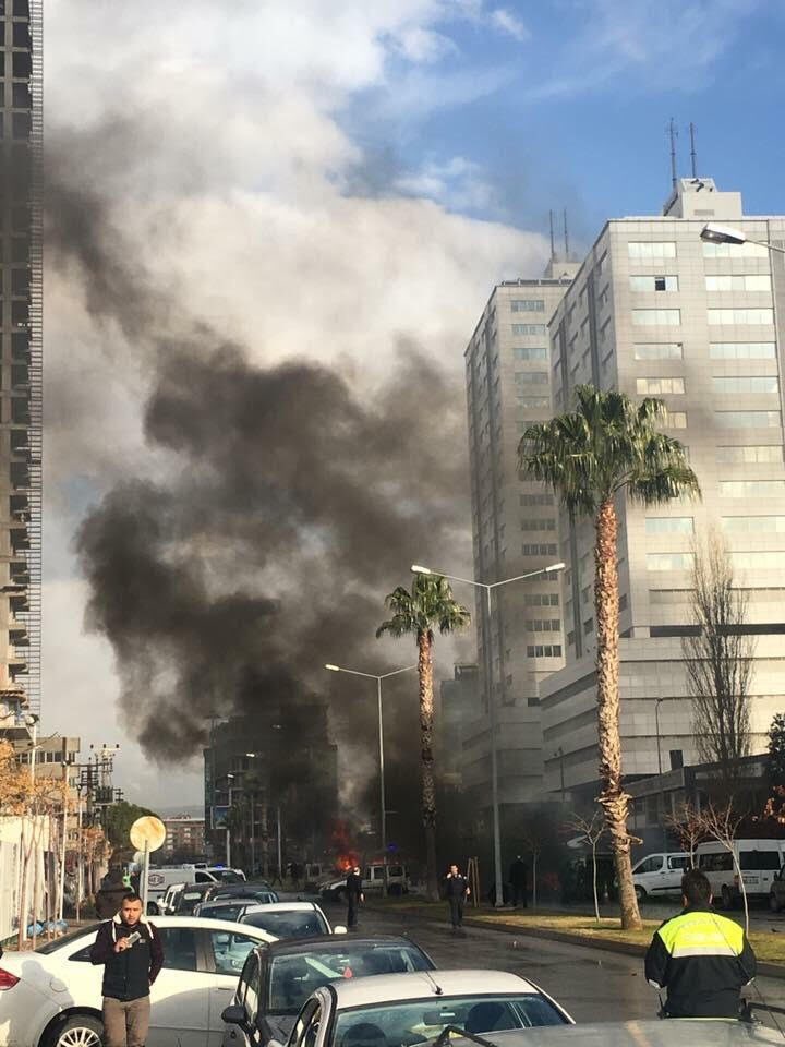 İzmir Adliyesi'nde patlama