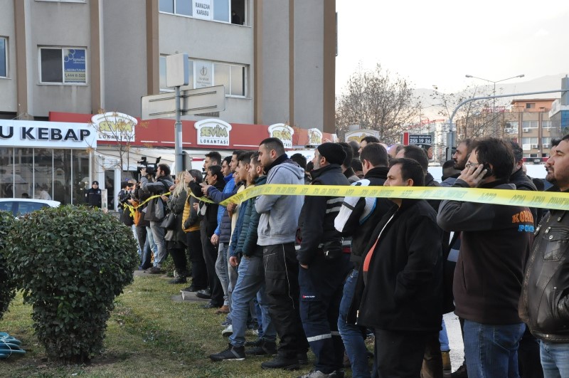 İzmir Adliyesi'nde patlama