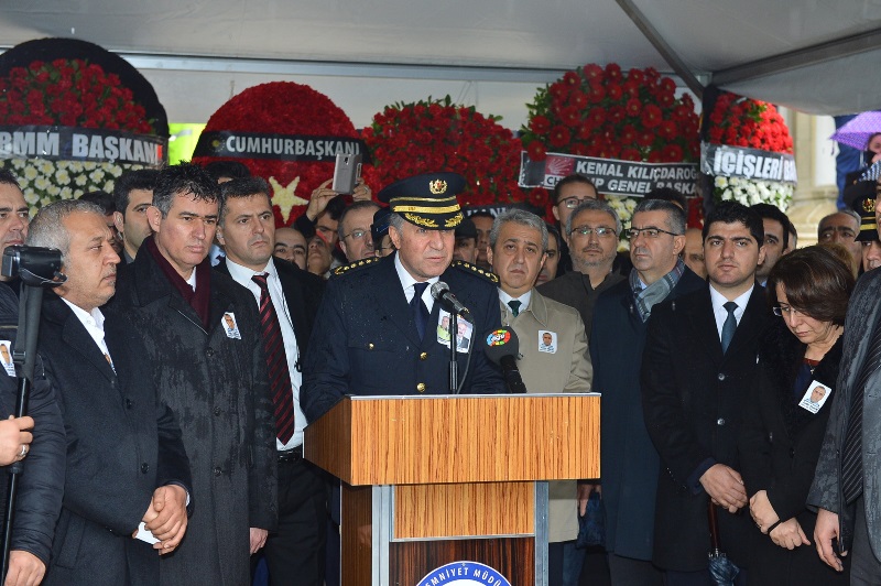 Gökyüzü bile ağladı
