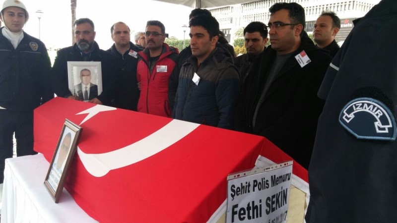 Gökyüzü bile ağladı