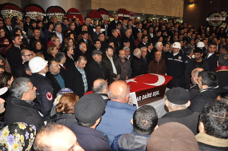 İzmir şehitlerini uğurluyor