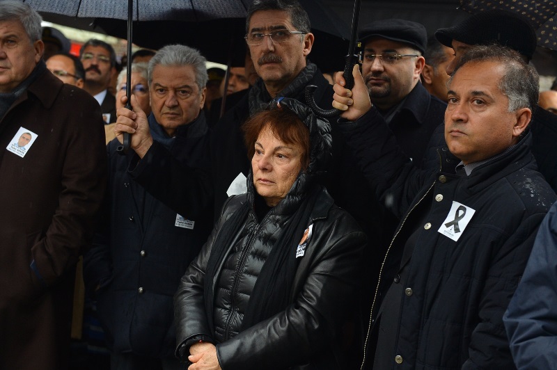 Gökyüzü bile ağladı