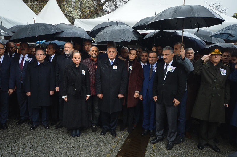 Gökyüzü bile ağladı