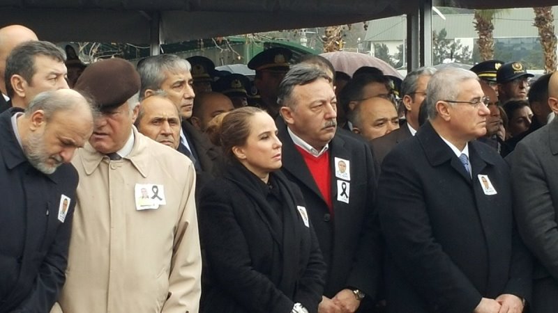 İzmir şehitlerini uğurluyor
