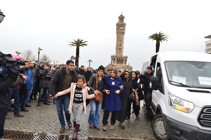 Gökyüzü bile ağladı