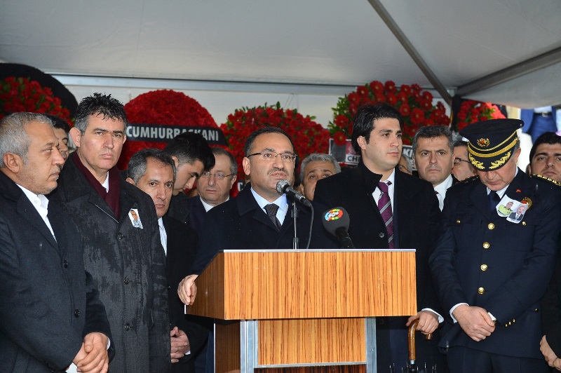 Gökyüzü bile ağladı