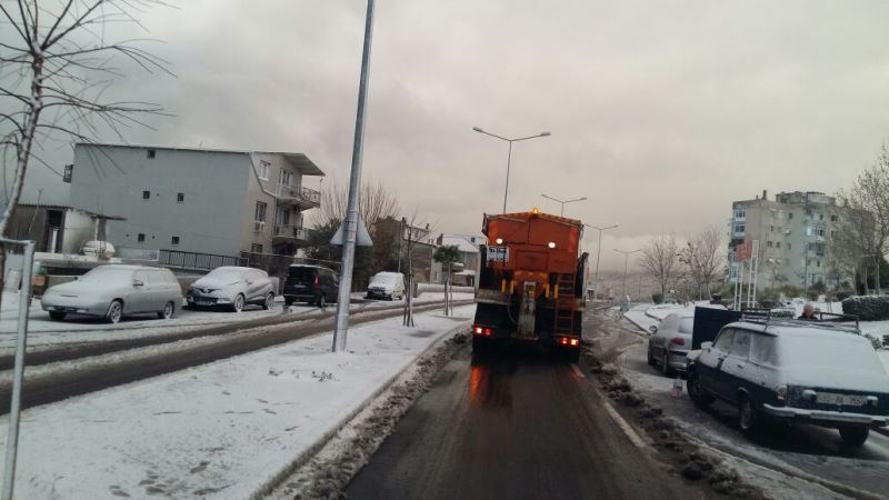 İzmir'de önce sağanak sonra kar!