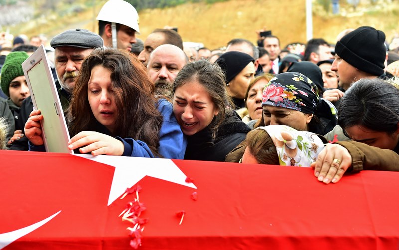 İzmir şehitlerine veda!