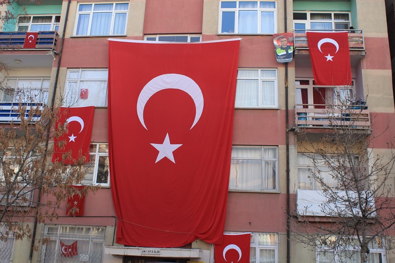 İzmir şehitlerine veda!