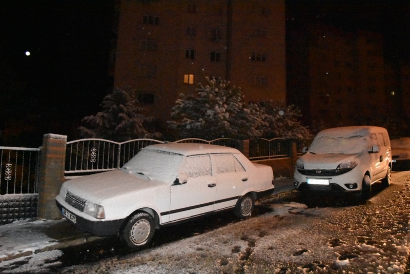 İzmir'de önce sağanak sonra kar!