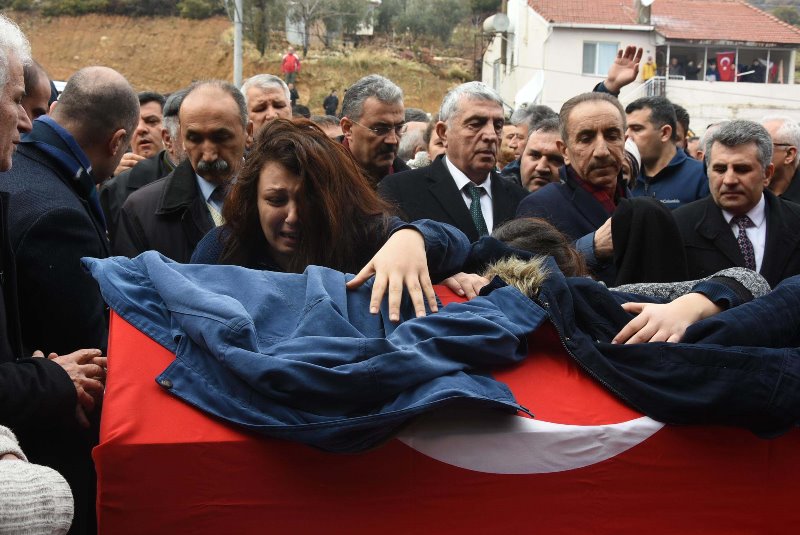 İzmir şehitlerine veda!