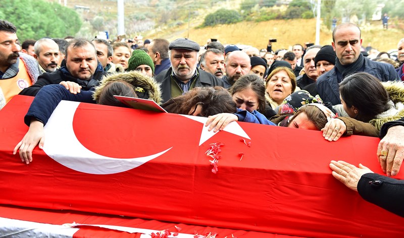 İzmir şehitlerine veda!