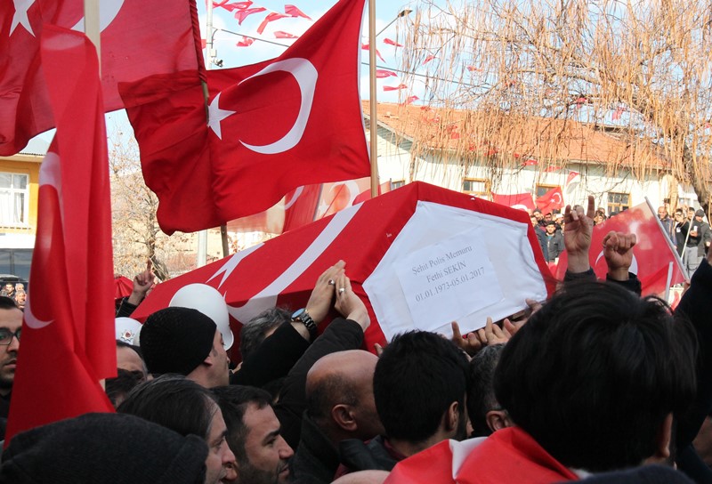 İzmir şehitlerine veda!