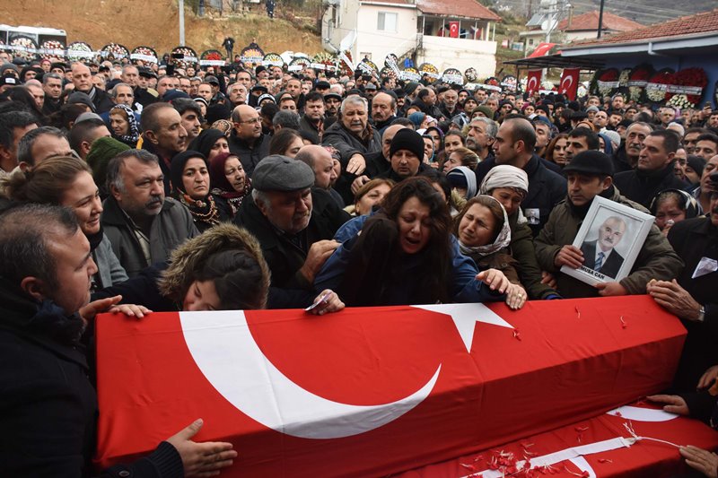 İzmir şehitlerine veda!