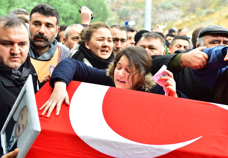 İzmir şehitlerine veda!