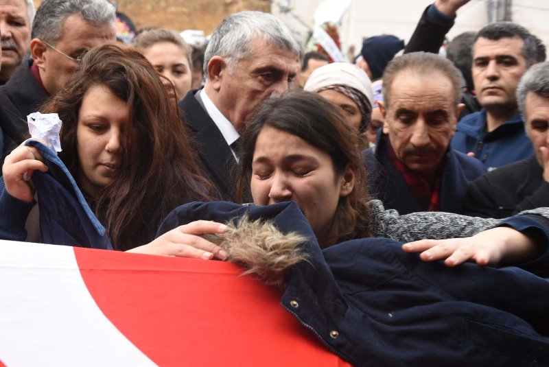 İzmir şehitlerine veda!