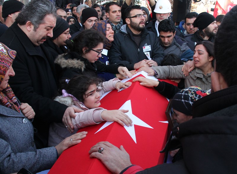 İzmir şehitlerine veda!