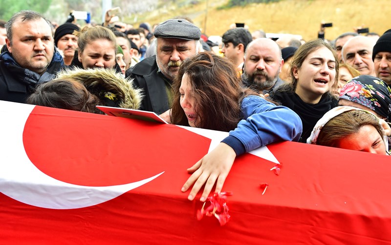 İzmir şehitlerine veda!
