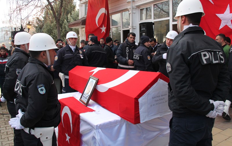 İzmir şehitlerine veda!