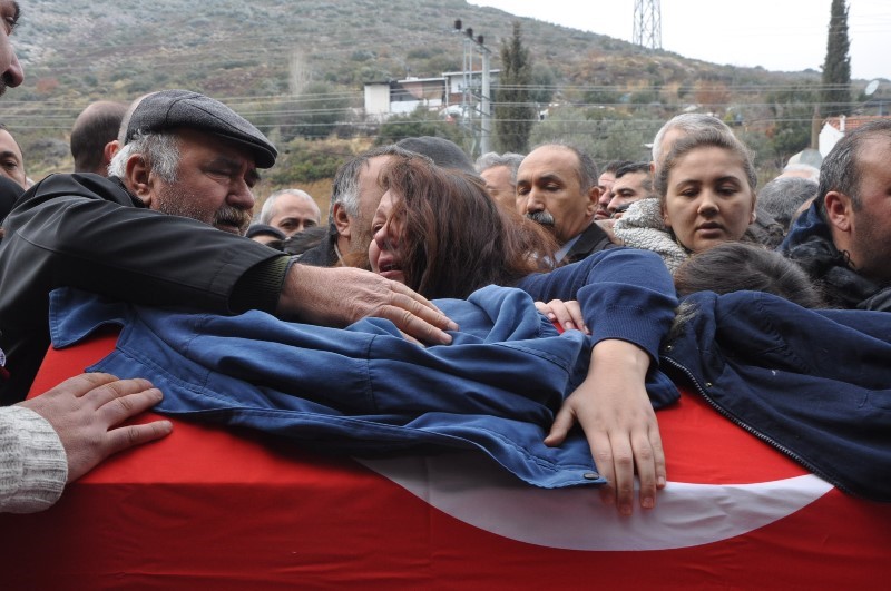 İzmir şehitlerine veda!