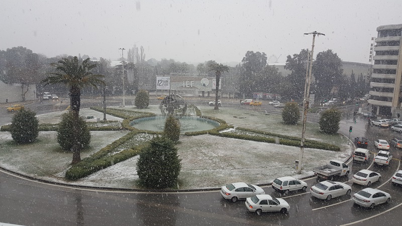 İzmir beyaza büründü