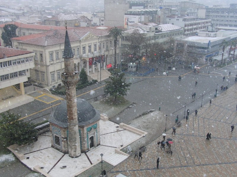 İzmir beyaza büründü