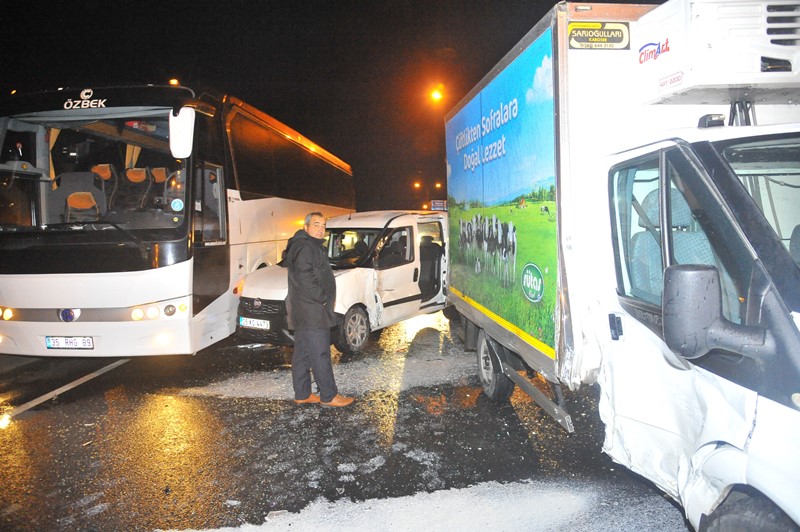 İzmir'de buzlanma kazaları