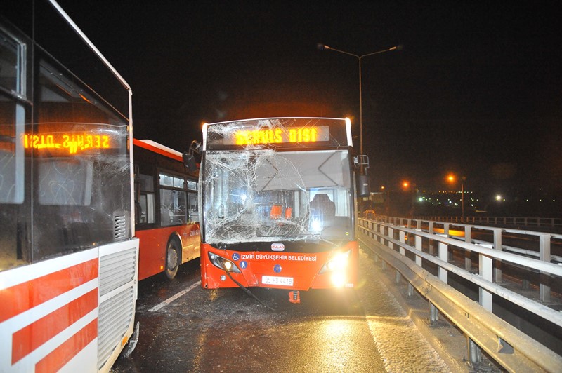İzmir'de buzlanma kazaları
