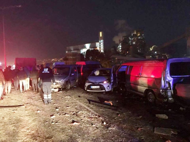 İzmir'de buzlanma kazaları