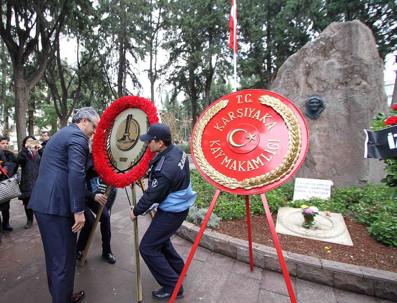 İzmir Zübeyde Ana'yı unutmadı