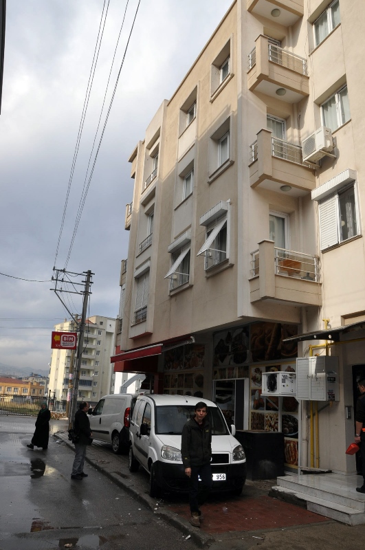 İzmir'de 13 saatlik dehşet gecesi
