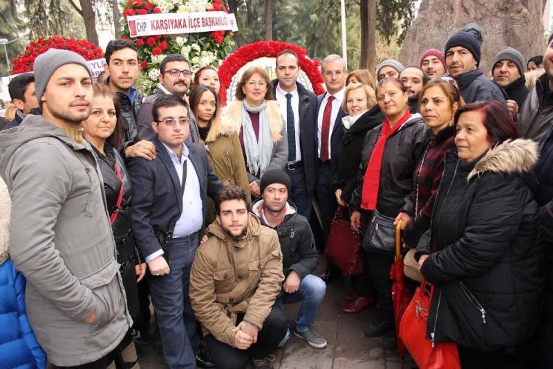 İzmir Zübeyde Ana'yı unutmadı