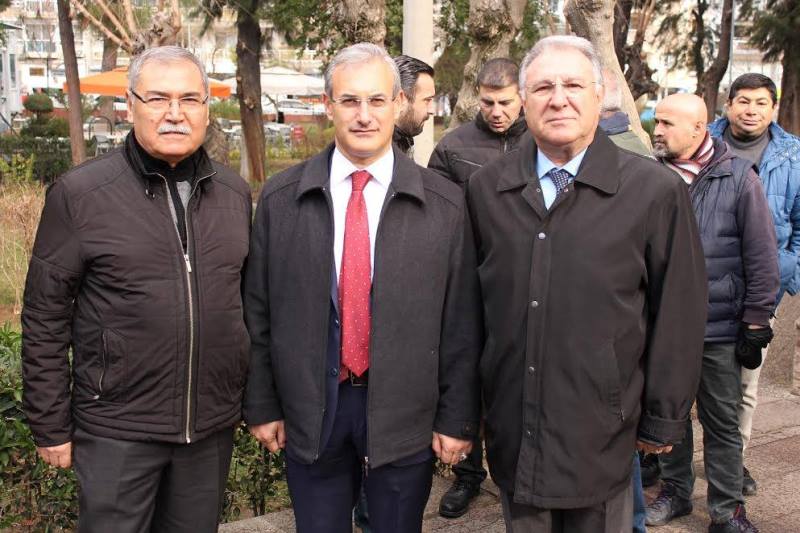 İzmir Zübeyde Ana'yı unutmadı