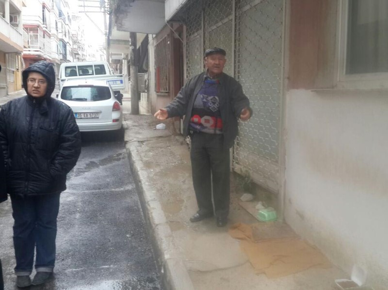 İzmir'de kedi besleme kavgası