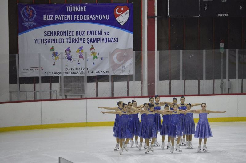 Büyükşehirli sporculardan senkronize başarı