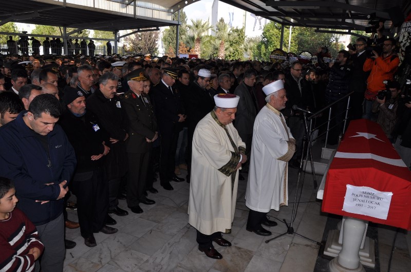 İzmir şehidini uğurladı
