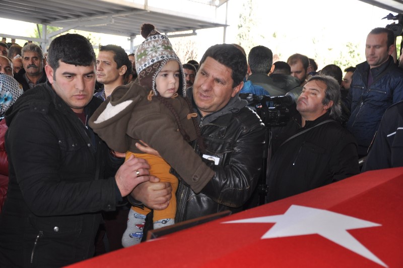 İzmir şehidini uğurladı