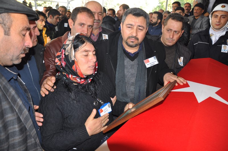 İzmir şehidini uğurladı