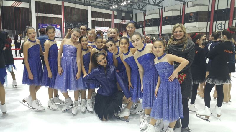 Büyükşehirli sporculardan senkronize başarı