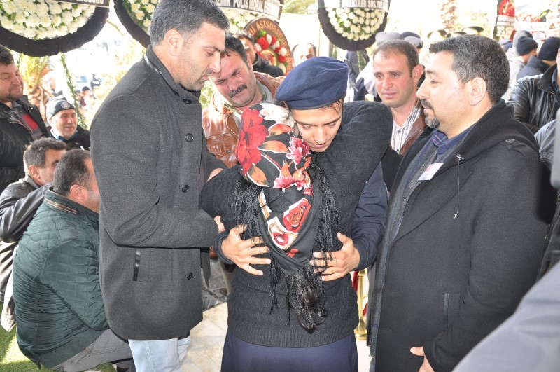 İzmir şehidini uğurladı