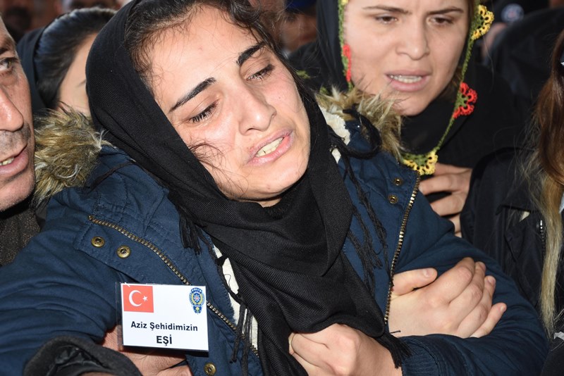 İzmir şehidini uğurladı