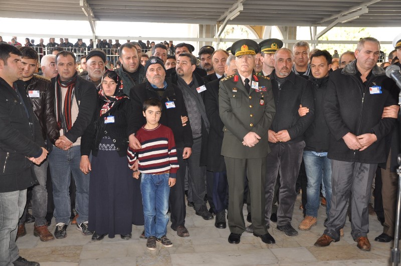 İzmir şehidini uğurladı